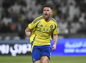 تطورات جديدة في مستقبل لابورت لاعب النصر السعودي.. ريال مدريد ينافس أتلتيك بلباو لابورت