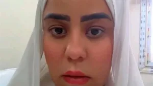 القصة الكاملة للقبص على البلوجر "أم مكة" في مصر بعد مشادة عنيفة داخل استوديو قناة فضائي أم مكة