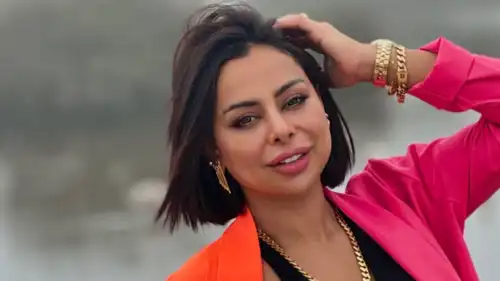 هند البلوشي تفاجئ جمهورها بتسمية مولودتها على اسمها: حكاية عاطفية وراء القرار هند البلوشي