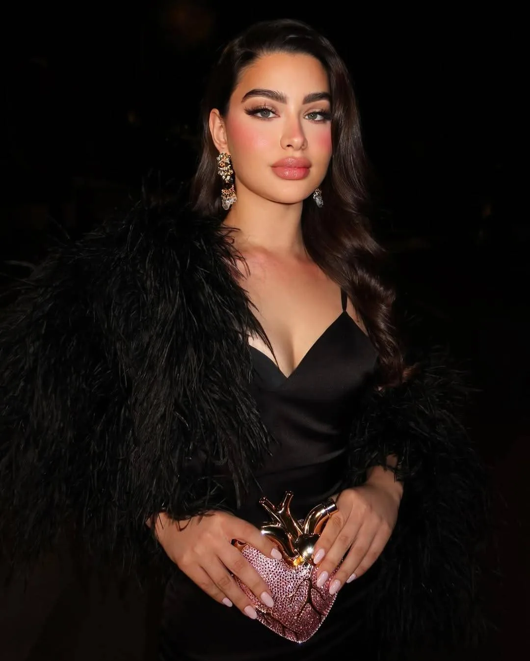 روان بن حسين: من نجمة السوشيال ميديا إلى السجن والجدل المستمر روان بن حسين