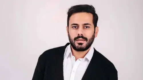 عبد الله بوشهري يوجّه رسالة مؤثرة لعلي كاكولي: صداقة تتحوّل إلى ملحمة فنية عبد الله بوشهري