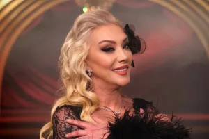 وداعاً “غُللو”: سقوط مفاجئ يُنهي حياة النجمة التركية عن 51 عاماً غُللو