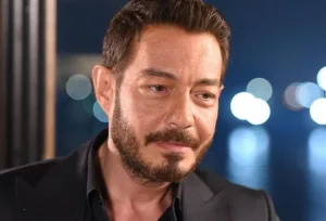 أحمد زاهر يخرج عن صمته بعد فيديو "الستوري" المثير للجدل: هاتفي تعرض للاختراق وسأتخذ إجراءات قانونية أحمد زاهر