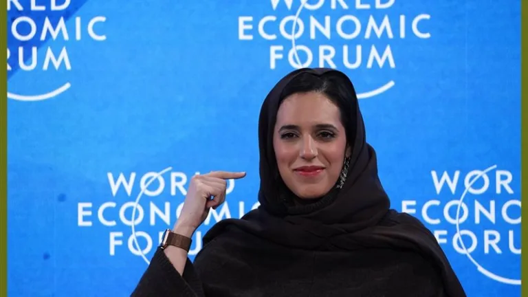 قادة الإمارات يعزون خادم الحرمين الشريفين في وفاة الأميرة هيفاء بنت تركي بن محمد آل سعود هيفاء بنت تركي