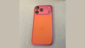 iPhone في أزمة جديدة بعد شكاوى من تغيّر لون هاتف iPhone 17 Pro Max iPhone