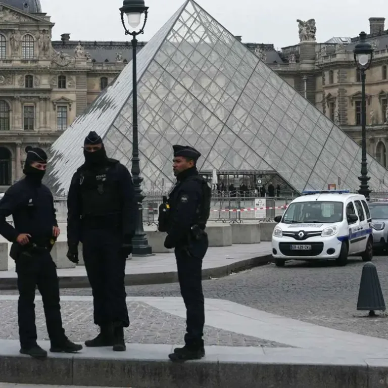 أسبوع سرقات المتاحف يهز فرنسا: سرقة جديدة بعد حادث اللوفر ResizeImage 10