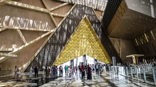 المتحف المصري الكبير يكتب التاريخ من جديد: فعاليات استثنائية وأجواء ساحرة المتحف المصري الكبير