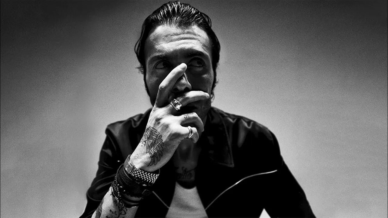 وفاة والدة أمير عيد