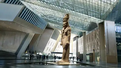 المتحف المصري الكبير يكتب التاريخ من جديد: فعاليات استثنائية وأجواء ساحرة المتحف المصري الكبير