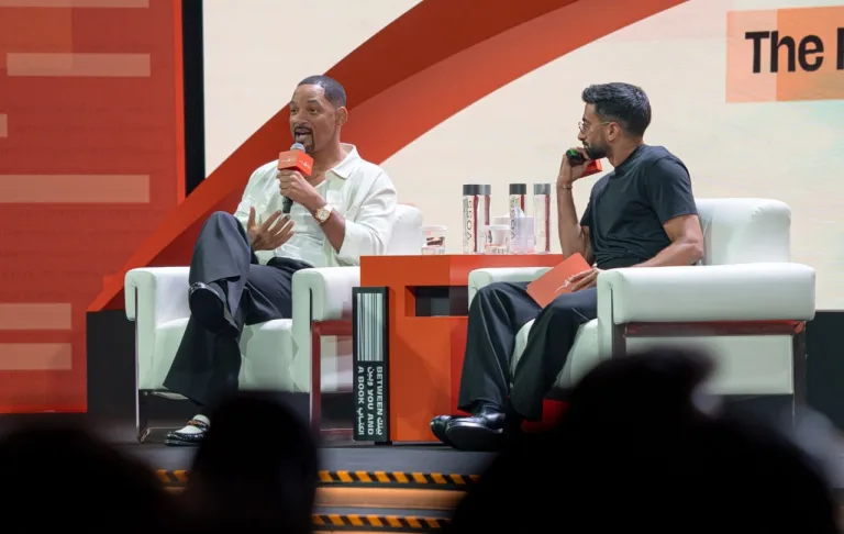 ويل سميث في “الشارقة الدولي للكتاب” 2025: الكتابة واحدة من أكثر التجارب التي غيّرت مجرى حياتي 043524c0 f849 4732 ae2b 7e777efada7c