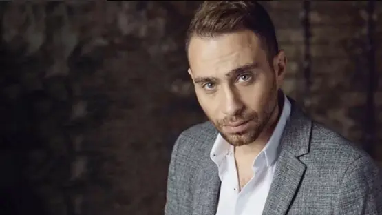 حسام حبيب… عودة قوية إلى الواجهة بأغاني السلم والثعبان حسام حبيب