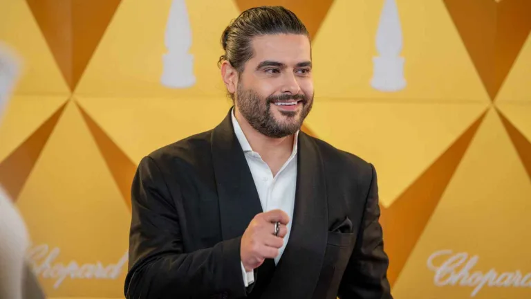 ناصيف زيتون يستعيد ذكريات البدايات ويكشف كواليس تجربته في لجنة تحكيم “ذا فويس” ناصيف زيتون
