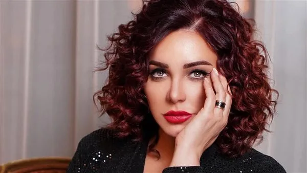 سلاف فواخرجي تُشعل القلوب برسالة عشق لمصر: "قف للتاريخ... أنت في حضرة مصر" سلاف فواخرجي