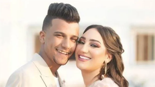 انفصال مفاجئ يهز السوشيال ميديا: عصام صاصا وجهاد أحمد يعلنان نهاية زواجهما زوجان يحتفلان بلحظة رومانسية