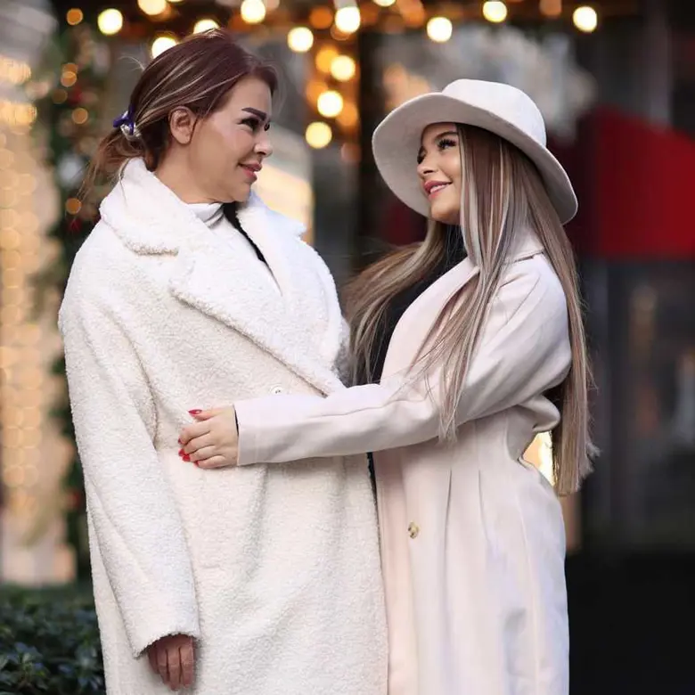 والدة بيسان إسماعيل