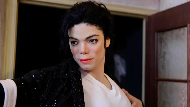 مايكل جاكسون… تقرير التشريح يكشف الجانب المظلم من حياة ملك البوب ae405847 c0a2 425d 9448 ff64cf520725