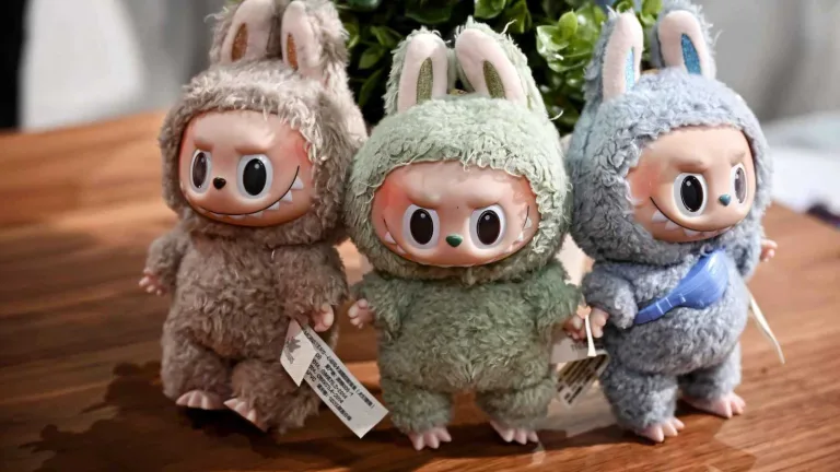 فيلم Labubu داخل السينما… من دمية “قبيحة” إلى نجم سينمائي عالمي e7c6186a c4d3 4a6c 9a82 ee6c3bc6a70a