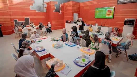 صغار الشارقة للكتاب