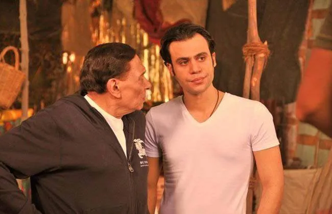 محمد إمام ينشر فيديو مؤثر مع الزعيم يشعل حنين الجمهور (فيديو) 19 2018 636724930202613581 261 340682