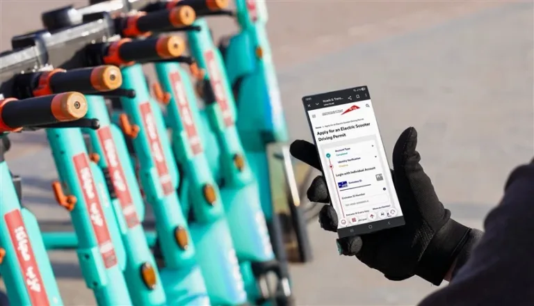 دبي تطلق خدمة إصدار تصريح السكوتر الكهربائي عبر قنواتها الذكية السكوتر الكهربائي