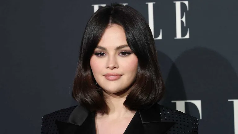 سيلينا غوميز تكشف عن صراعها مع الكلف بثقة وروح دعابة بعد تعرضها للتنمر (فيديو) 4b0be058 367b 4682 94d9 4a6702ff9a36