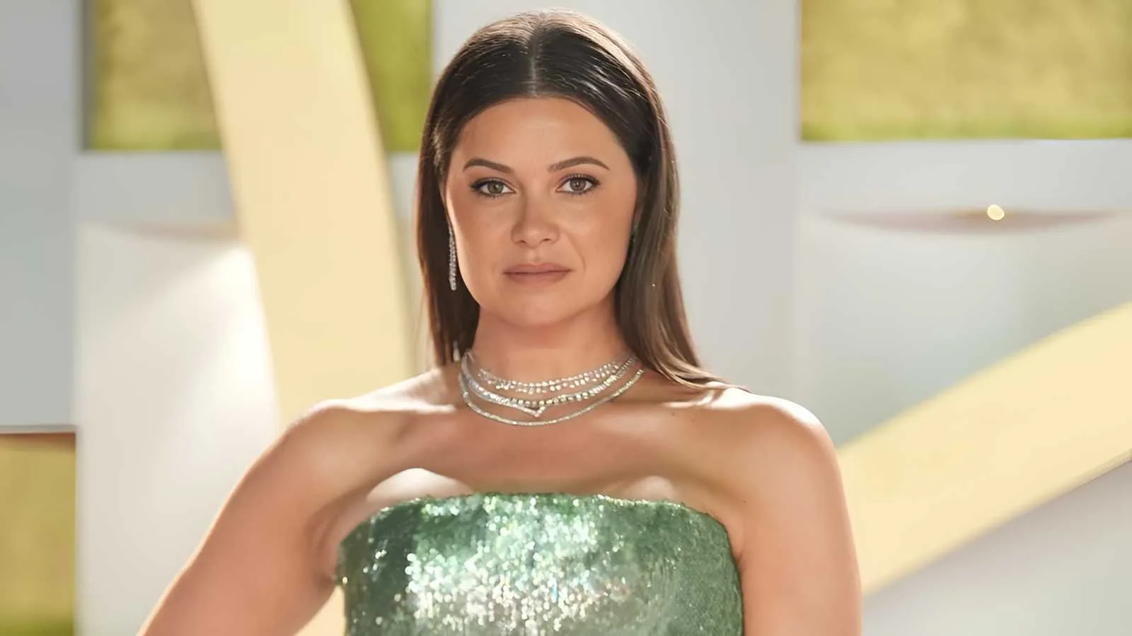 يسرا اللوزي