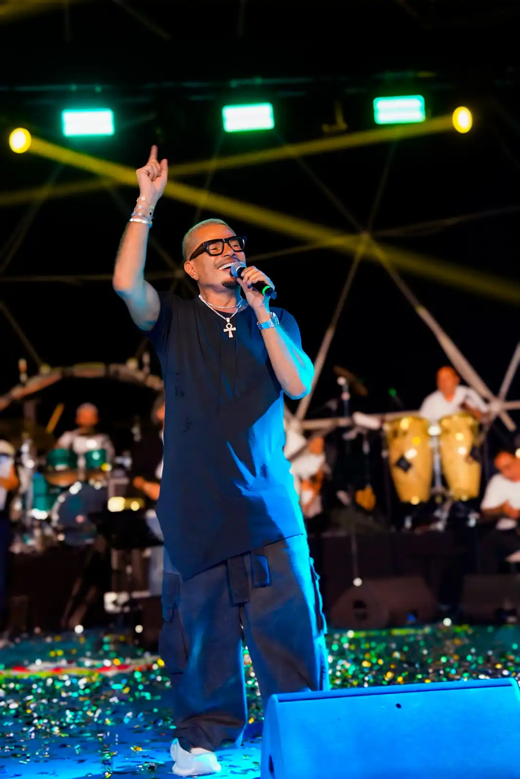 عمرو دياب يفتتح مهرجان ليالي العرب 2025 بحفل استثنائي يشعل "جزيرة المها" عمرو دياب