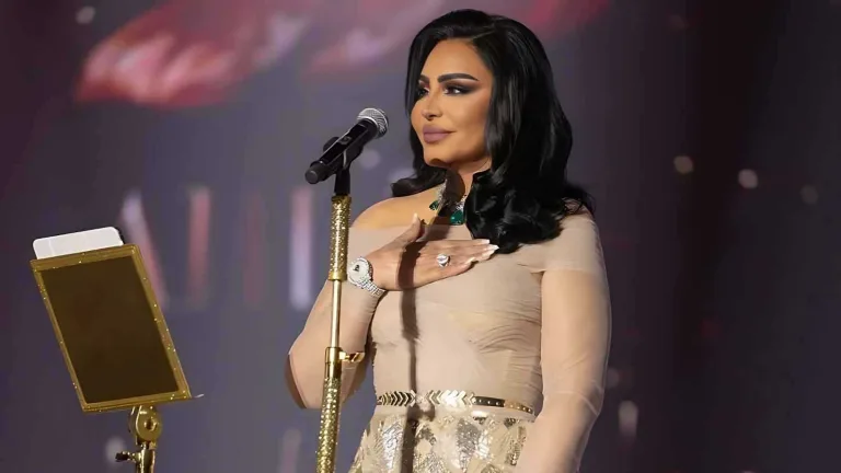 أحلام تستعد لأمسية فنية ساحرة في قلب العلا: موسيقى وحرف يدوية تحت سماء الصحراء e49a99a2 8985 46f4 9760 1b2ac1b884b0