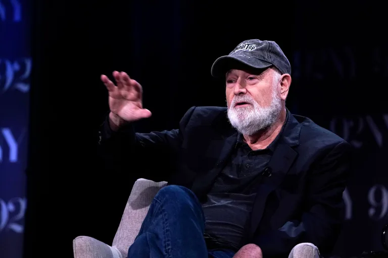 من هو روب راينر؟ أسطورة الكوميديا الأمريكية التي انتهت نهاية مأساوية على يد ابنه licensed image