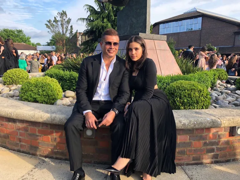 147158 جانا مع والدها