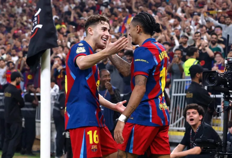 بالفيديو لحظات تتويج برشلونة