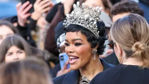 مجوهرات متحف اللوفر 