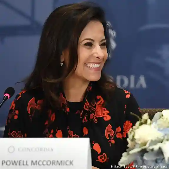 دينا باول ماكورميك تتصدر التريند: مصرية في قلب قيادة «ميتا» دينا باول