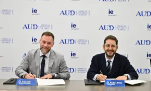 الجامعة الأمريكية في دبي وجامعة IE تعلنان عن شراكة استراتيجية بشأن برنامج البكالوريوس الدولي في إدارة الأعمال الجامعة الأمريكية