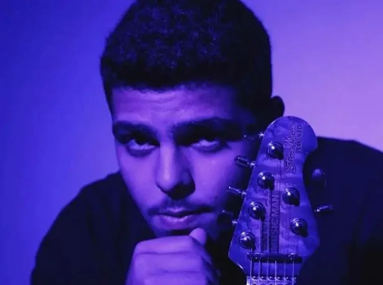 كشف هوية “تووليت” بعد عامين من الغموض على مواقع التواصل IMG 4122