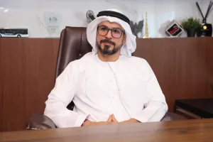 طارق الحوسني:الخطر ليس أن تفكر الآلة مثل الإنسان..بل أن يتوقف الإنسان عن التفكير مثل الإنسان طارق الحوسني