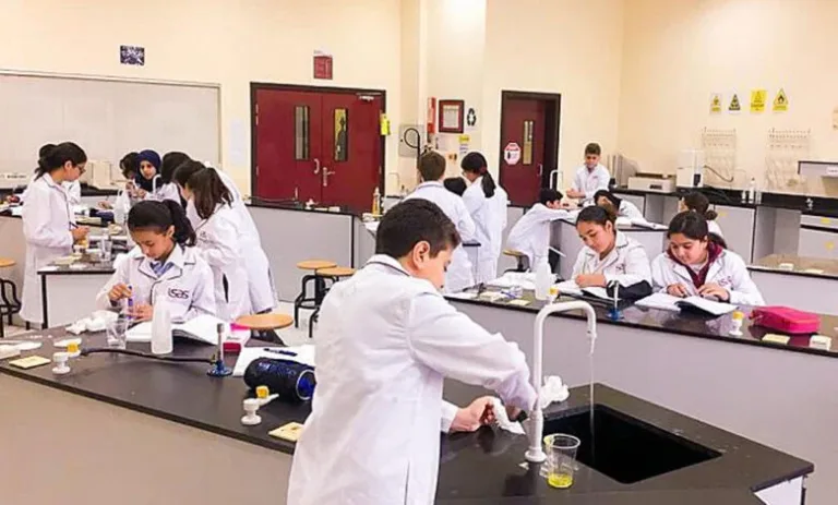 المدارس الخاصة في الإمارات تطبق دواماً مخفضاً 4 ساعات خلال رمضان 780x470 1