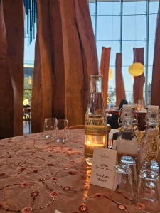 تجربة إفطار رمضاني فاخر على ضفاف خور دبي: ماذا يقدّم مطعم أنيس في فندق إنتركونتيننتال فستيفال سيتي دبي؟ تجربة إفطار