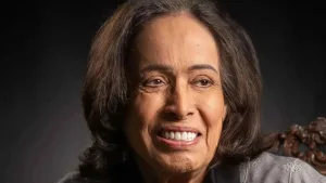 حياة الفهد تتصدر المشهد بتكريم استثنائي رغم أزمتها الصحية حياة الفهد