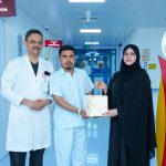 مستشفى ثومبي بالفجيرة يجري جراحة دمج فقرات بالمنظار لمريض مستيقظ