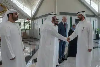 الشيخ سلطان بن أحمد القاسمي يلتقي لاعبي الفرق الرياضية أصحاب الإنجازات في جامعة الشارقة