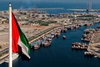 جمارك الشارقة تطلق ممراً لوجستياً متكاملاً مع سلطنة عُمان وتدشّن أولى الشحنات إلى ميناء صحار