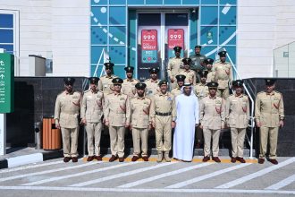 عبد الله خليفة المري يطلع على إنجازات ونتائج مركز شرطة الفقع