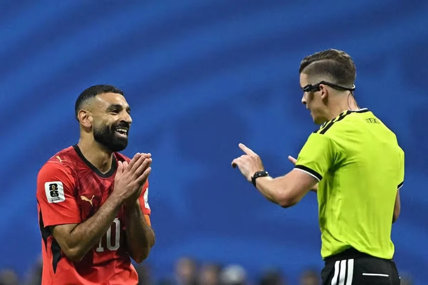 الفرنسي ليتكسير.. ما مصير الحكم الفرنسي أمام لجنة حكام فيفا بعد شكوى الاتحاد المصري