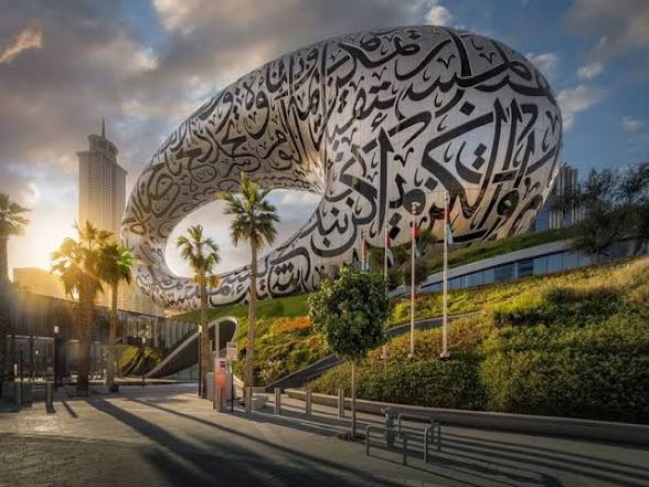 مؤسسة دبي للمستقبل تطلق 50 فرصة عالمية ترسم مسارات النمو الاقتصادي والتكنولوجي